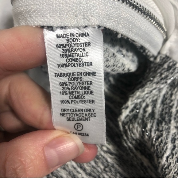 1. State Sleeveless Tweed 2 Tone Metallic Blouse, size S - Picture 8 of 10